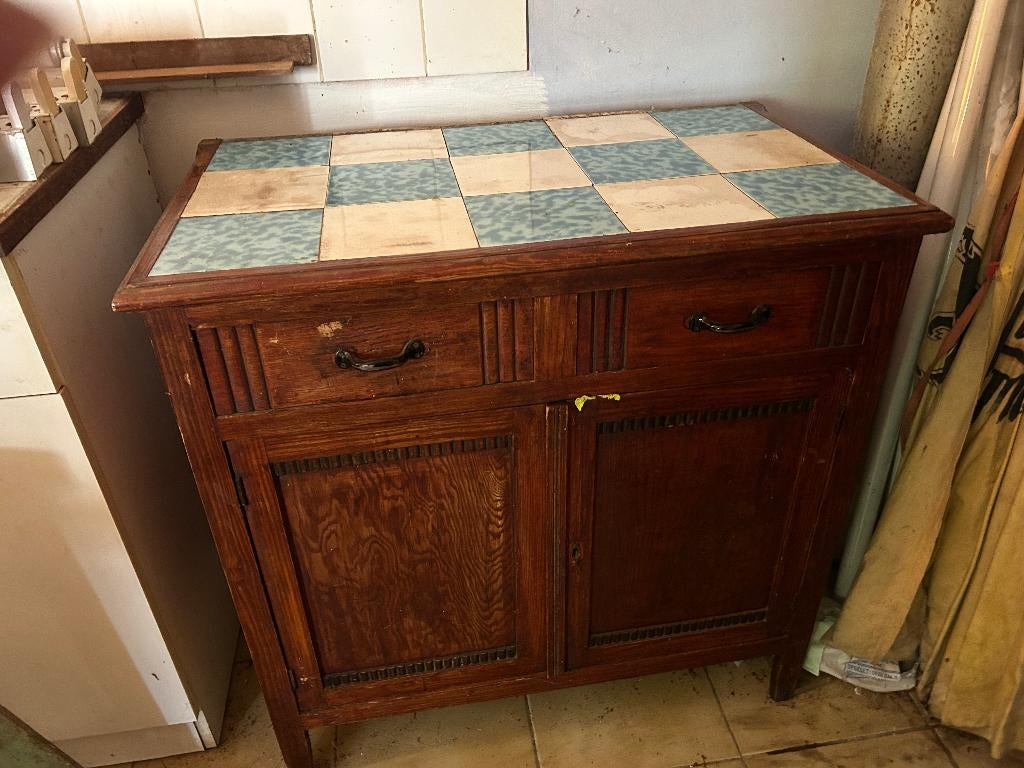 Grootmoeders keukenkastje met faience tegels, Huis en Inrichting, Keuken | Keukenelementen, Ophalen