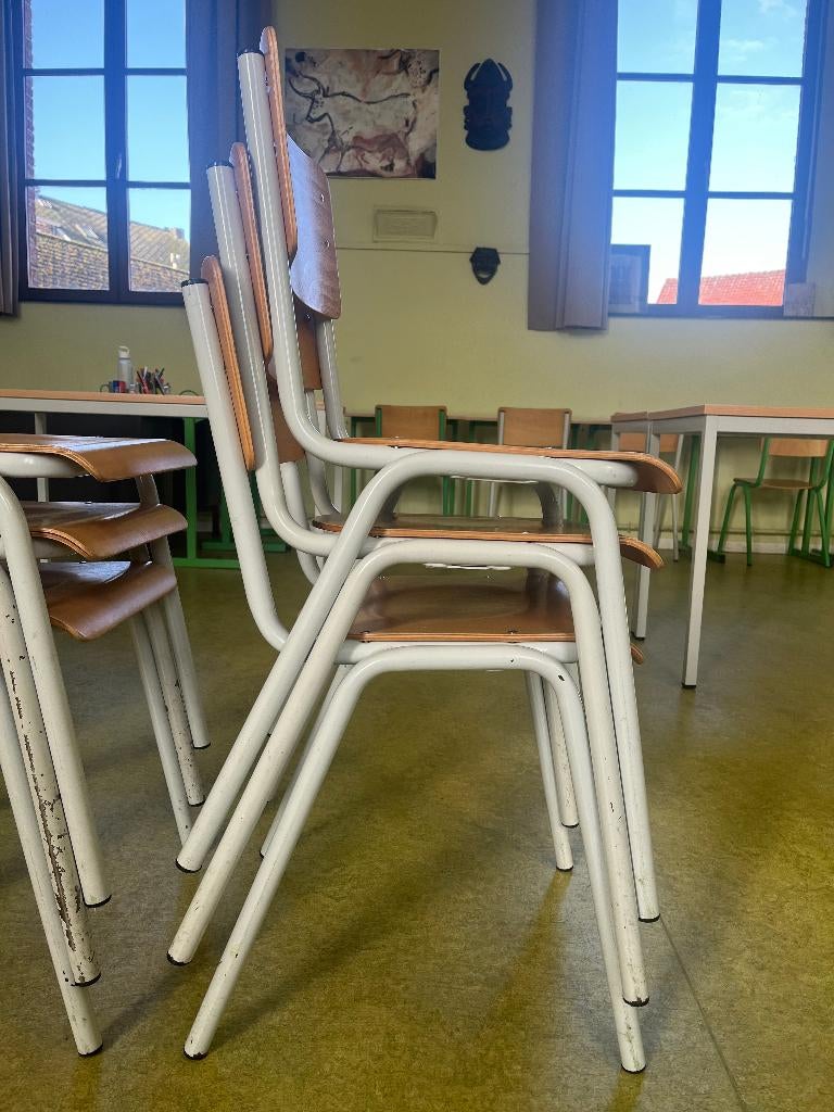 Schoolmeubilair, lessenaars, schoolstoelen en banken, Ophalen, Gebruikt, Bureau
