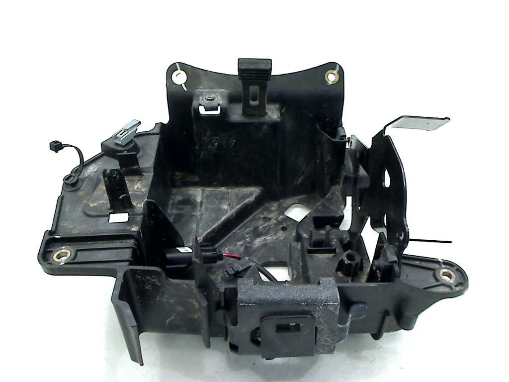 BINNENKUIPDEEL Indian Chief Dark Horse (01-2022/-), Dhr. S. di Majo, Gebruikt, Info@cama-motorparts.nl, P.J. Troelstraweg 8 8
3144 CX  MAASSLUIS, NL