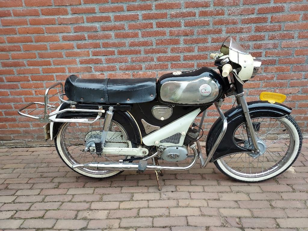 Gezocht  cyrus brommers, Fietsen en Brommers, Brommers | Oldtimers, Ophalen, Klasse B (45 km/u), 49 cc, Overige merken