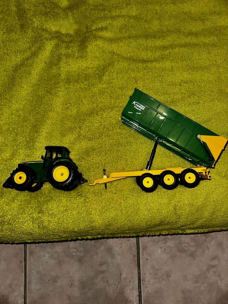 Metalen tractor en 3 ass aanwagen frame ook metaal, Hobby & Loisirs créatifs, Voitures miniatures | 1:32, Comme neuf, Enlèvement