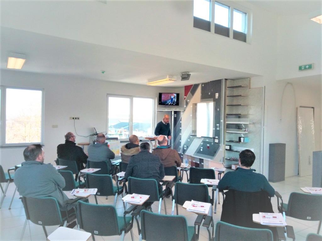 Formation façade crépis système Adam Matériaux, Garantie, Enduit décoratif (Spachtelputz)