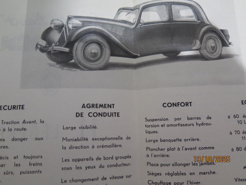 CITROEN TRACTION AVANT  11 LEGERE FOLDER 1946, Verzenden