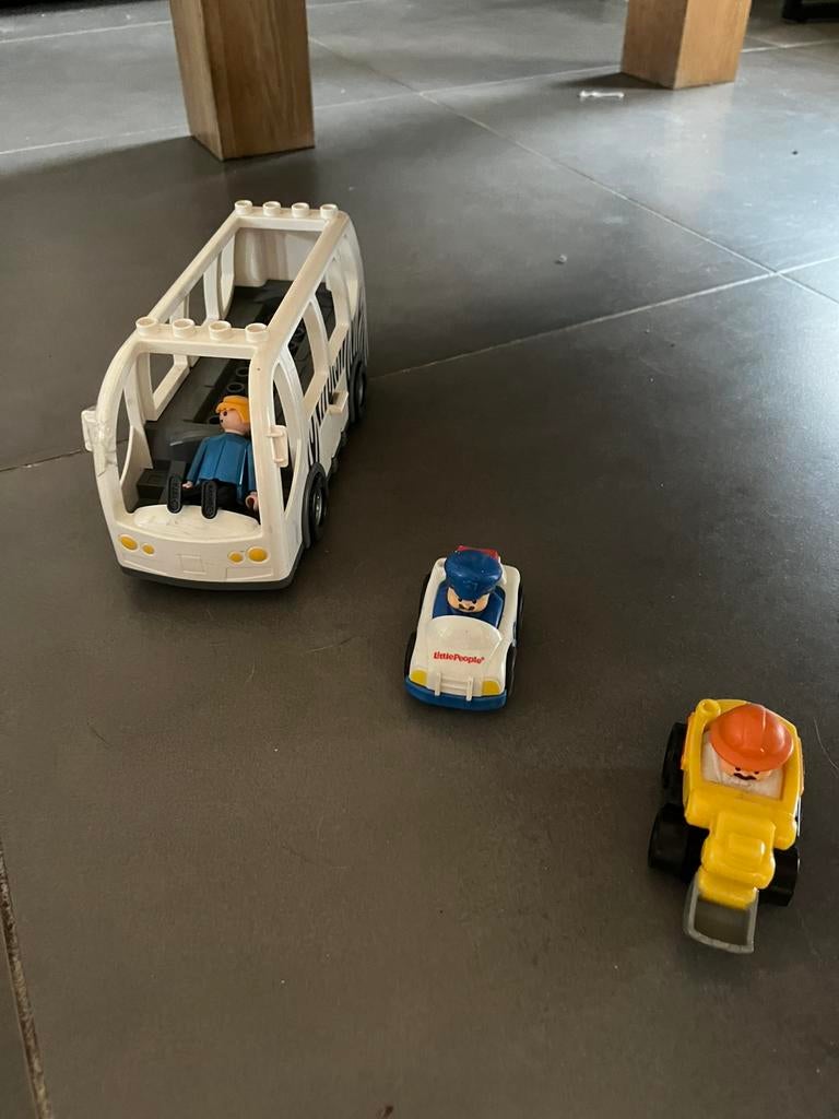 Bus Playmobil + chauffeur, voiture de police et excavatrice, Enlèvement ou Envoi, Comme neuf