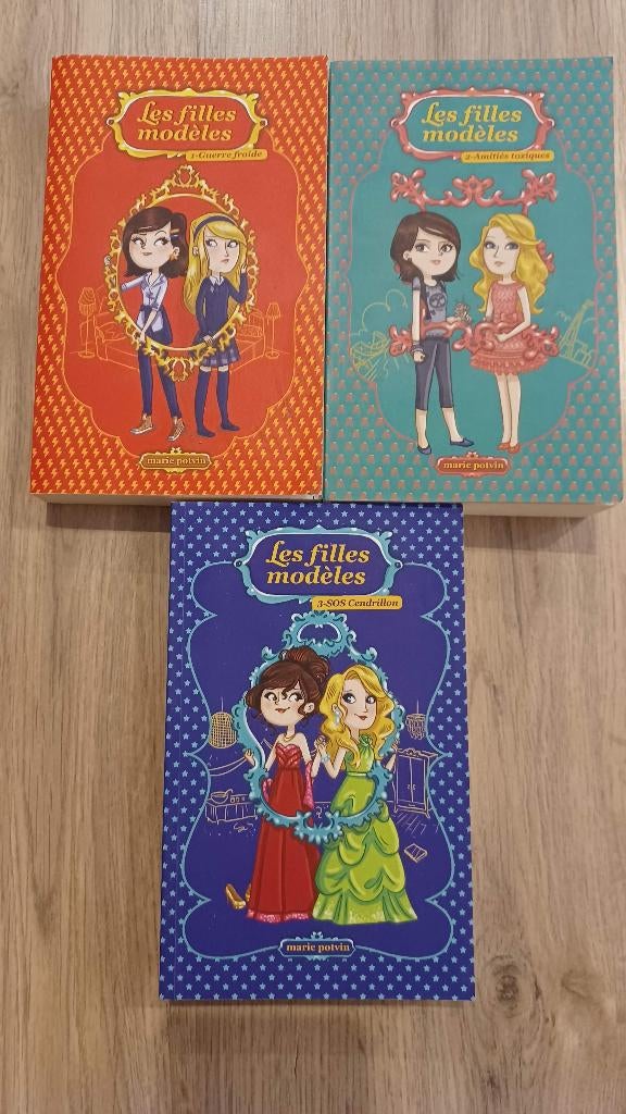 Romans "Les filles modèles" Tomes 1 à 3, Livres, Enlèvement, Comme neuf