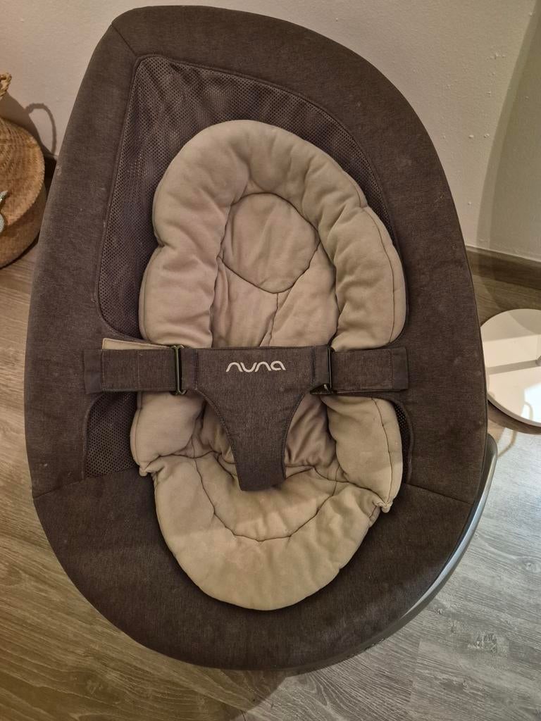 Transat Nuna avec arc de jeu, Enfants & Bébés, Enlèvement, Chaise rebondissante