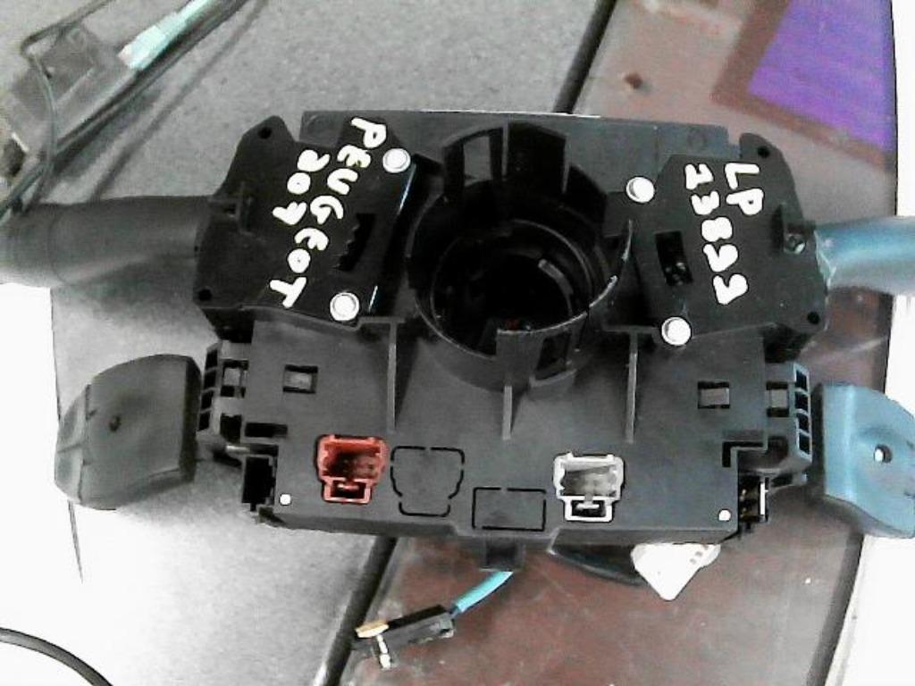 Commodo Peugeot 207 1.4i 54Kw 2006-2013 LP/13899, Autos : Pièces & Accessoires, Autres pièces automobiles, Enlèvement ou Envoi