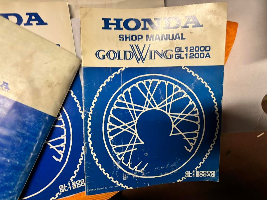 Workshopmanual en addendum Honda Goldwing GL1200, Motoren, Ophalen of Verzenden, Honda