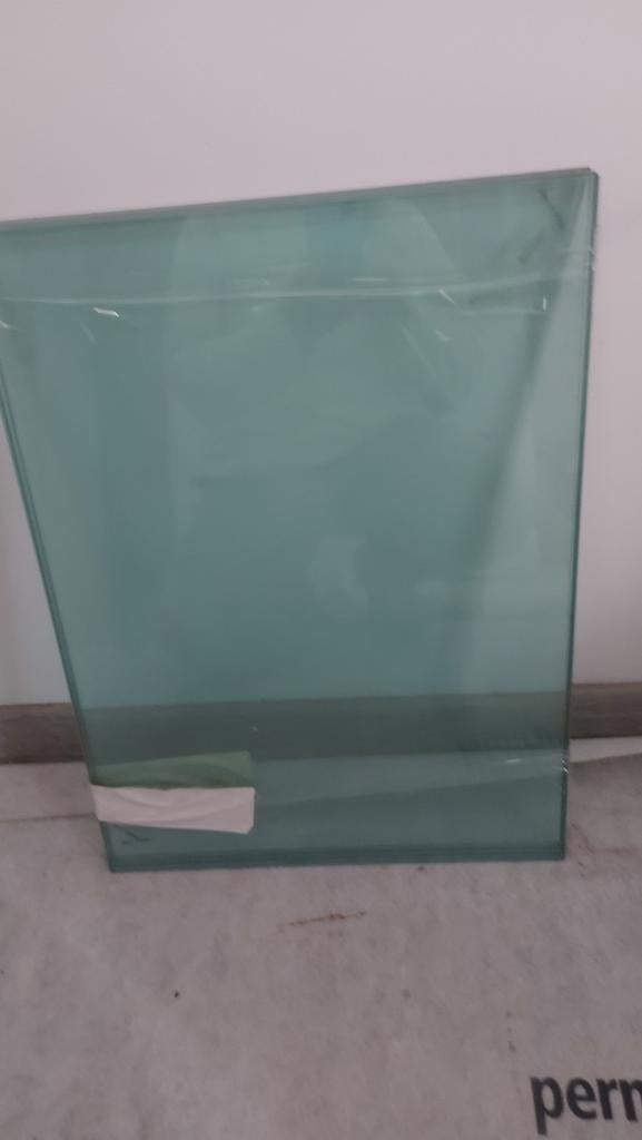 4 stuks Vitrineglas glas 1cm dik  57cm hoog 42,5cm breedte, Doe-het-zelf en Bouw, Glas en Ramen, Ophalen, Minder dan 80 cm, Minder dan 80 cm