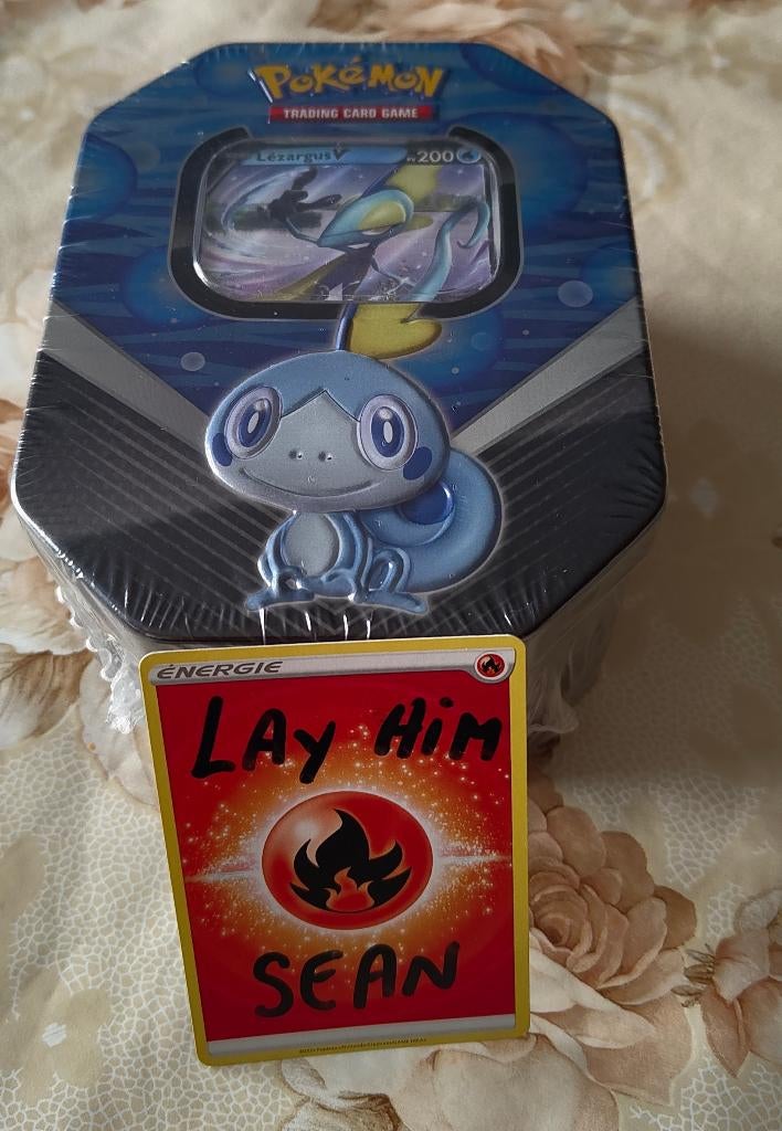 Pokemon Epée & Bouclier  Pokébox Lezargus V FR, Enlèvement, Comme neuf, Booster box