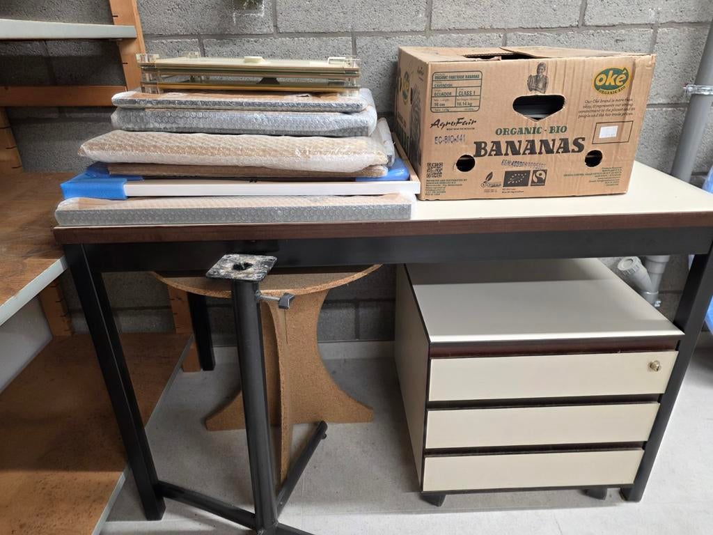 Kleine bureautafel :, Ophalen