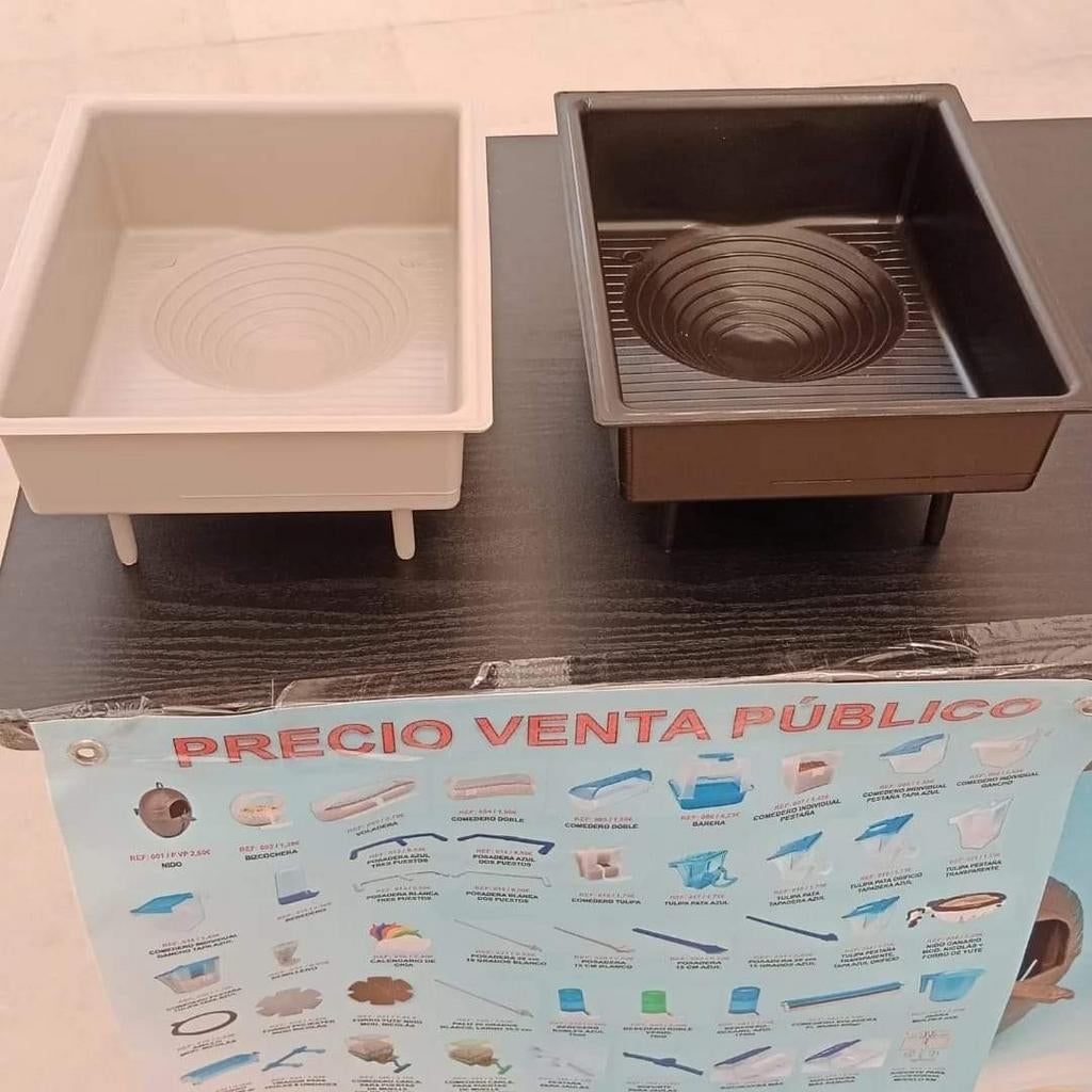 Insert en plastique Beige Nest - Moldes Ave, Animaux & Accessoires, Oiseaux | Cages & Volières, Enlèvement