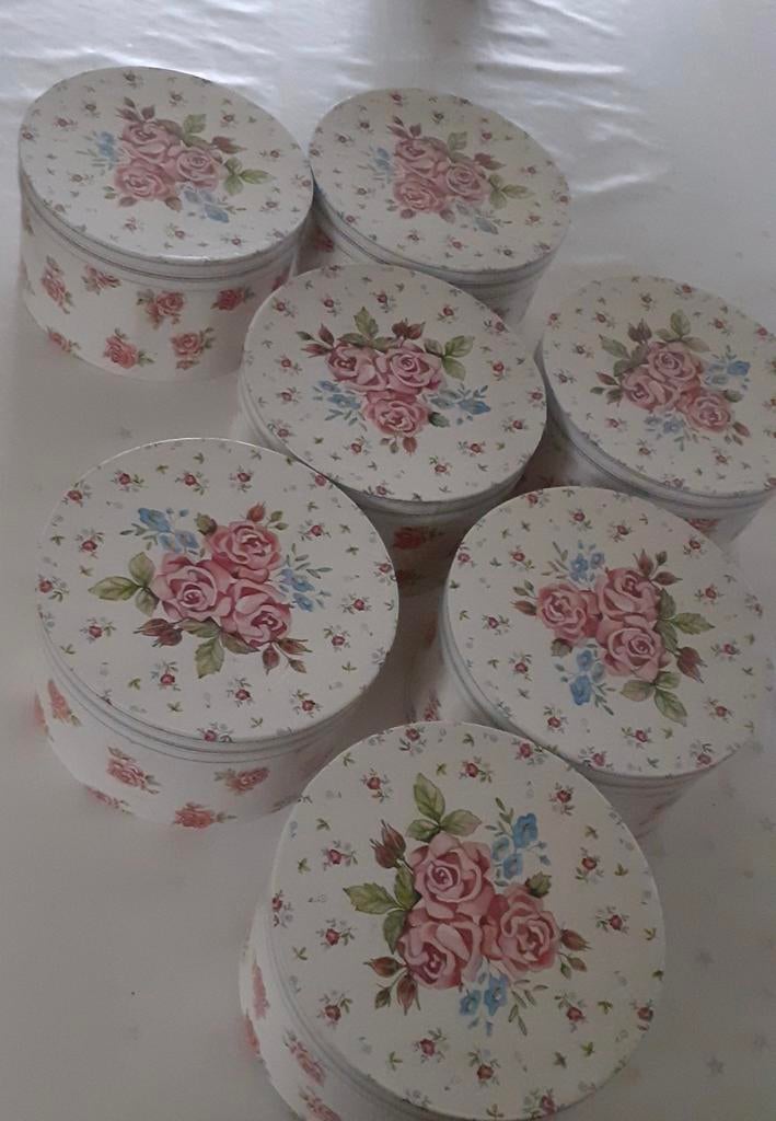 kartonnen doosjes, Ophalen of Verzenden, Zo goed als nieuw