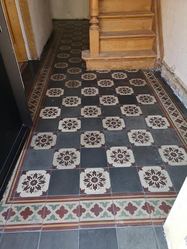 Vloerder tegelzetter, Diensten en Vakmensen