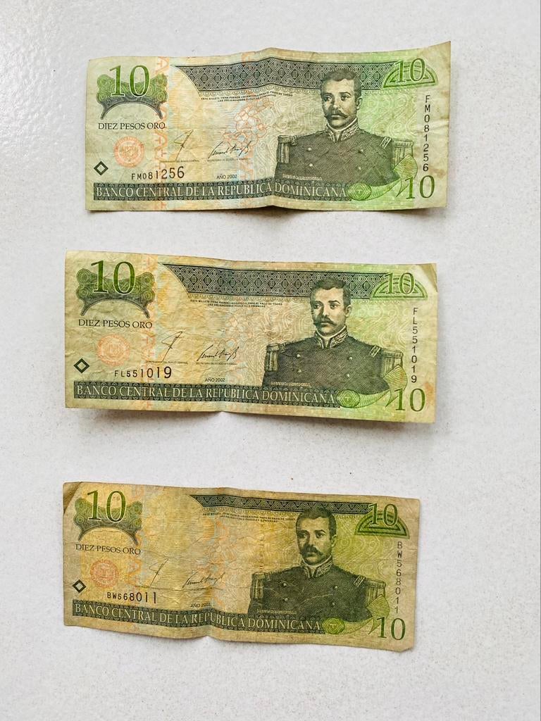 Lot 3 billets 10 pesos - République Dominicaine, Enlèvement ou Envoi