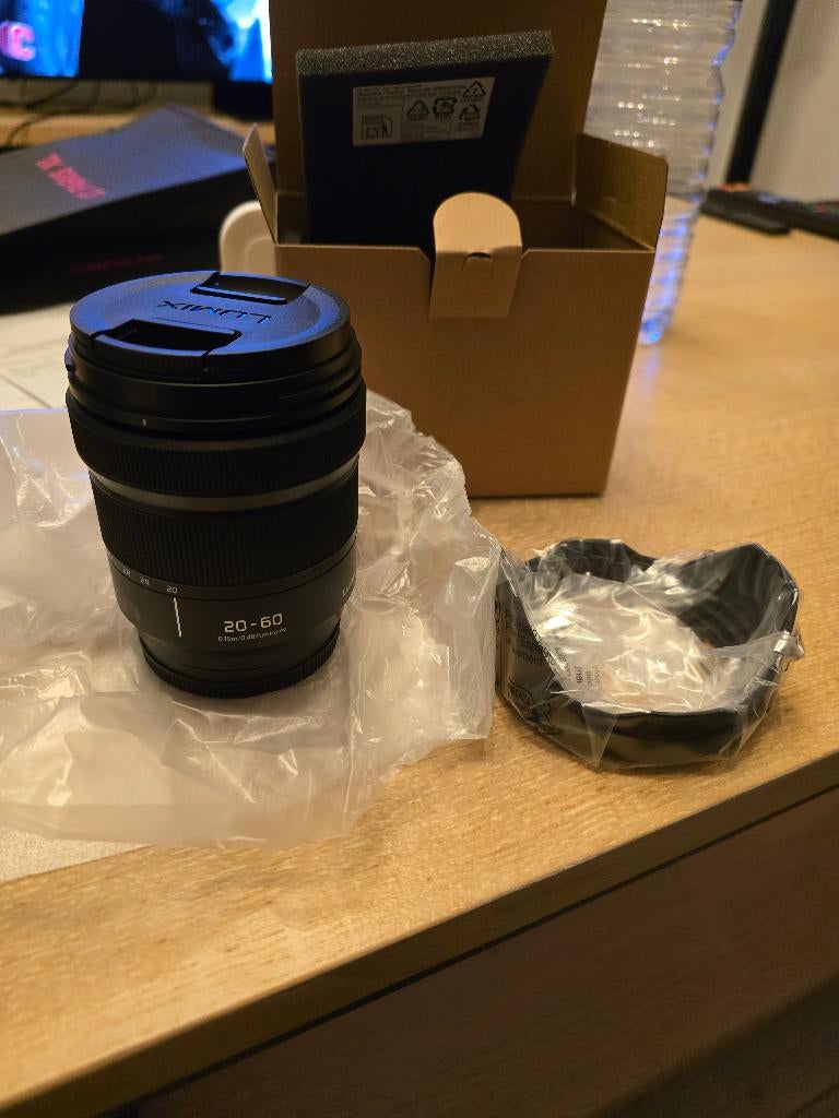 Objectif Lumix s20-60mm L mount, Enlèvement, Neuf, Lentille standard, Zoom