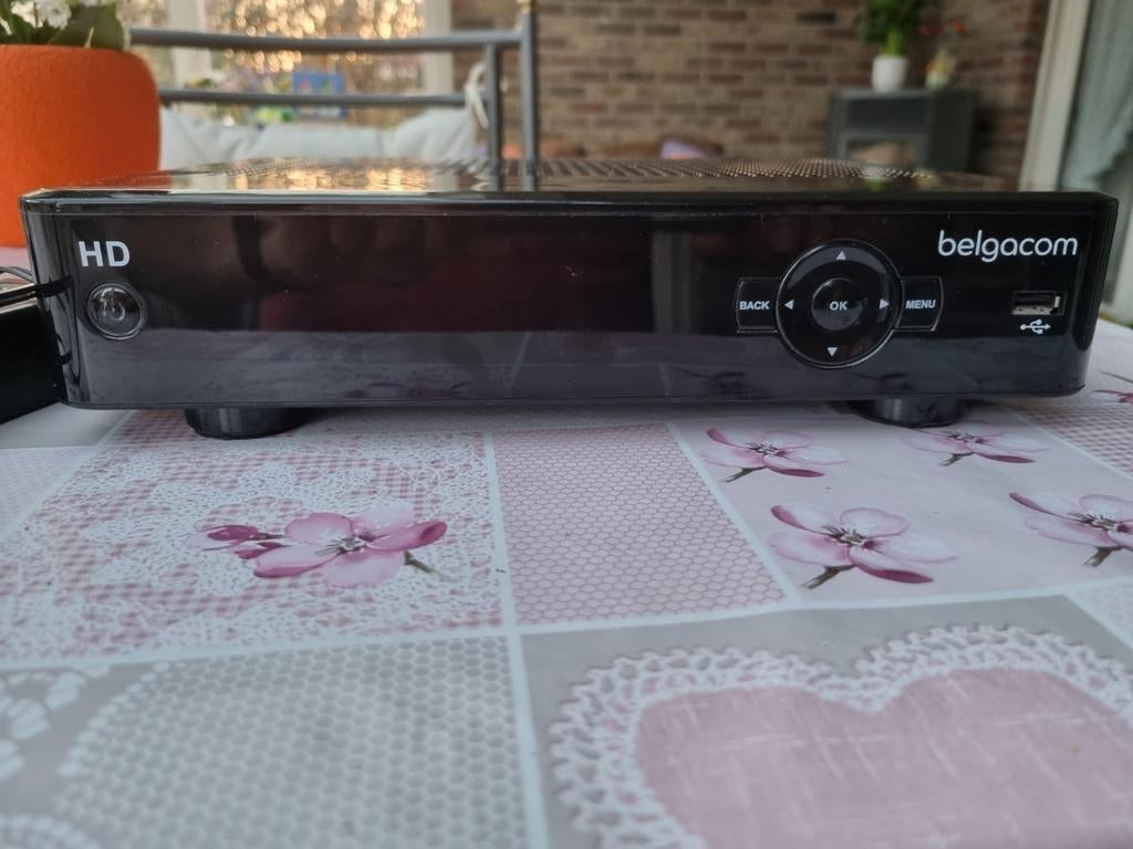 Proximus tv box V4, Audio, Tv en Foto, Ophalen, Zo goed als nieuw