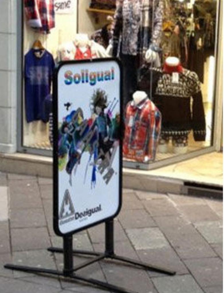 Panneau d'affichage, Enlèvement, Utilisé, Panneau publicitaire