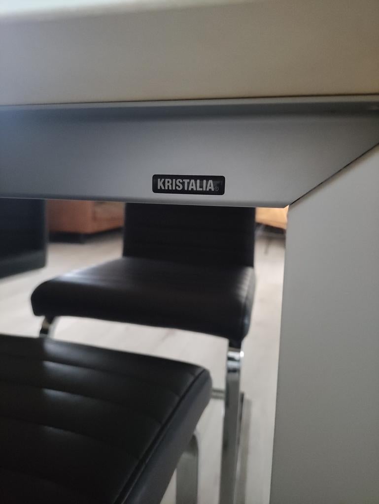 Table de salle à manger design. A voir!!!, Maison & Meubles, Salles à manger complètes