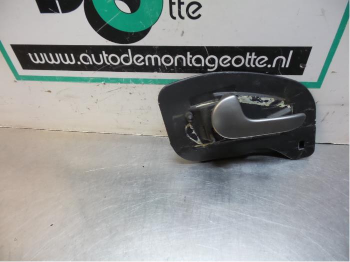 Portiergreep 2Deurs links van een Opel Corsa (Corsa C 00-), Auto-onderdelen, Gebruikt, -, -, Opel