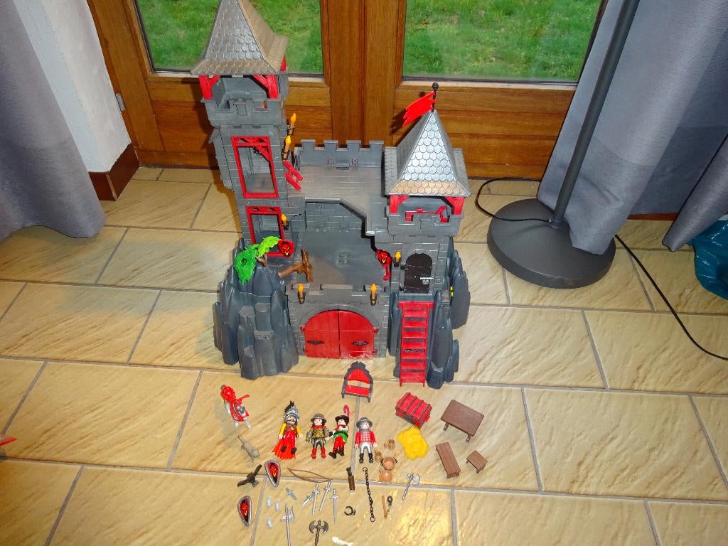 Playmobil drakenkasteel, Ophalen of Verzenden, Zo goed als nieuw, Complete set