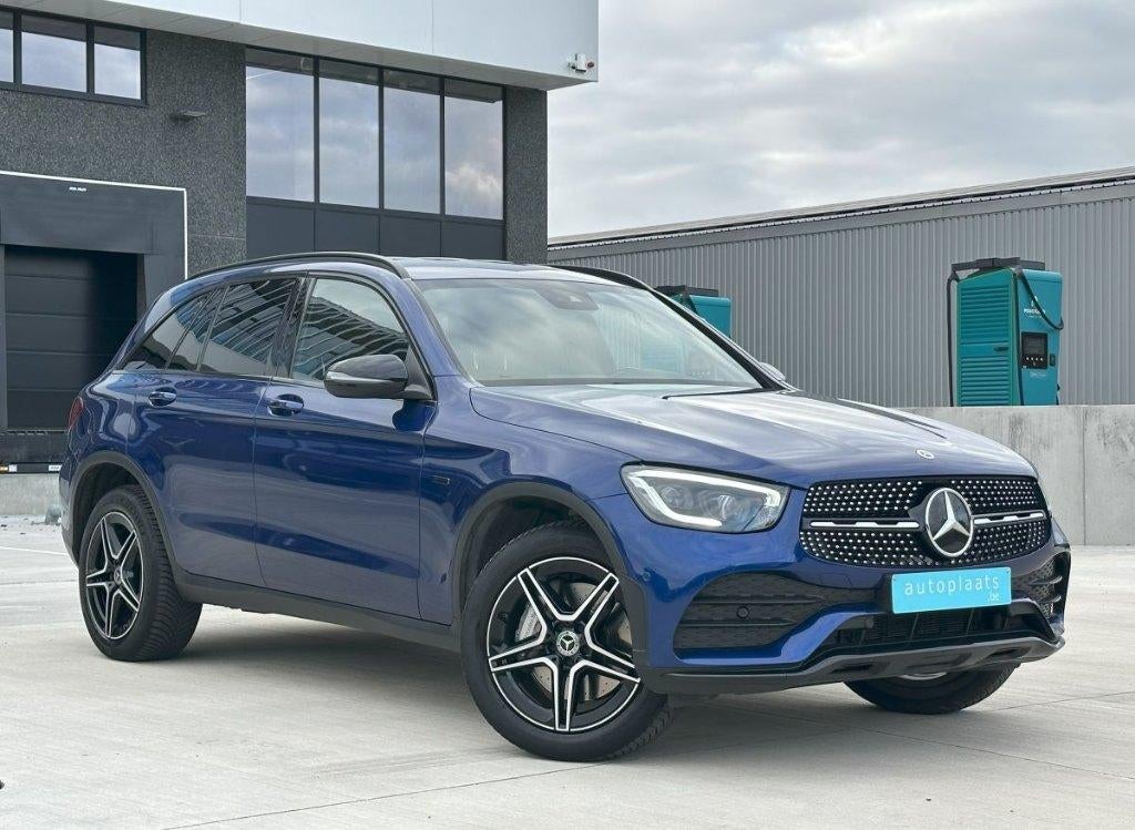 Mercedes GLC 300E 2021 90000km 4MATIC AMG LINE, Auto's, Automaat, Blauw, Leder, 5 zetels