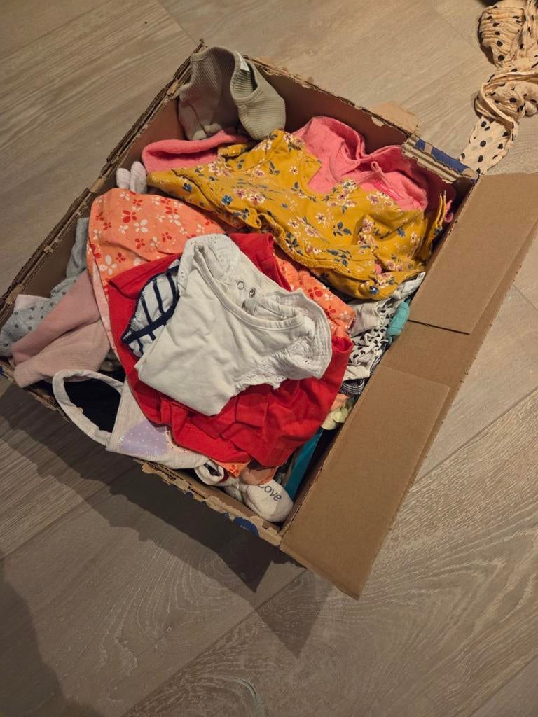 Grand paquet de vêtements pour filles - taille 86-92 (6 b, Enlèvement, Taille 50