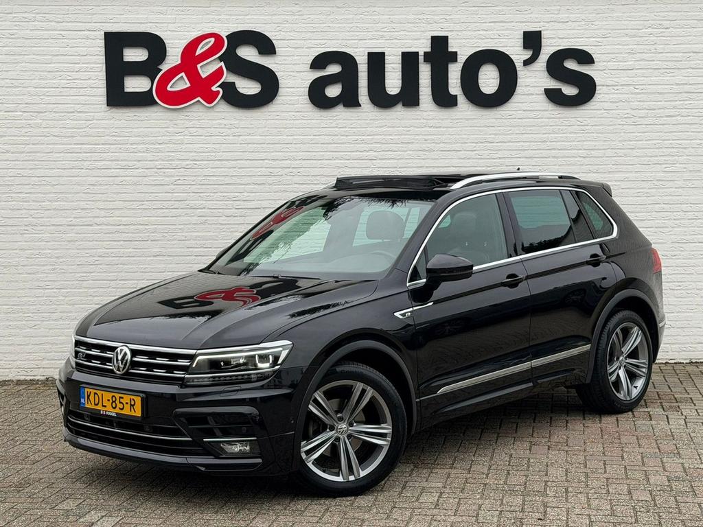 Volkswagen Tiguan 1.5 TSI ACT R-line Automaat Panorama Stoel, Auto's, Automaat, Zwart, Zwart, Bedrijf