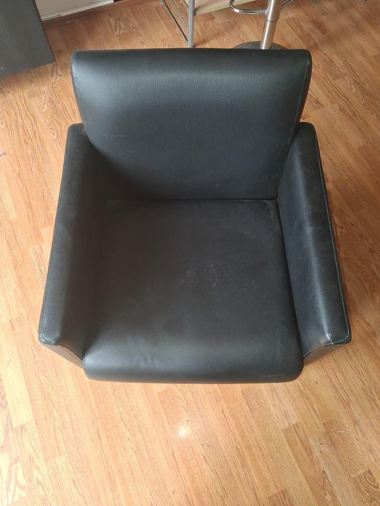 Zwarte leren zetels op wieltjes., Huis en Inrichting, Ophalen