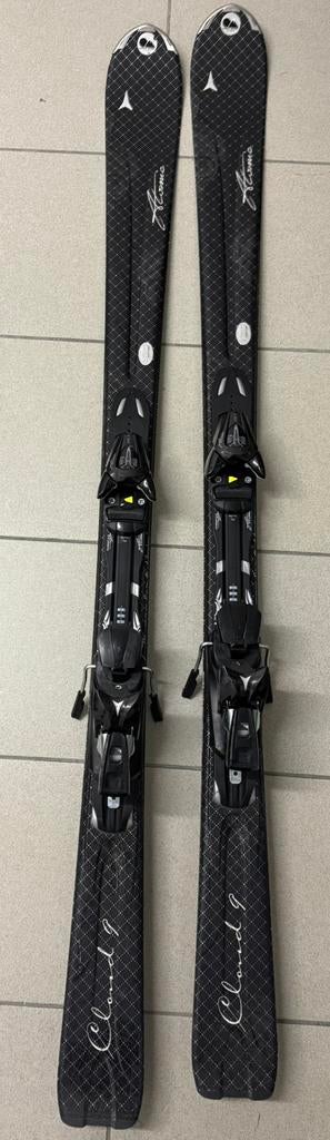 ATOMIC cloud 9 vrouwenski 151 cm in zeer goede staat, Sport en Fitness, Skiën en Langlaufen, Ophalen, 140 tot 160 cm, Gebruikt