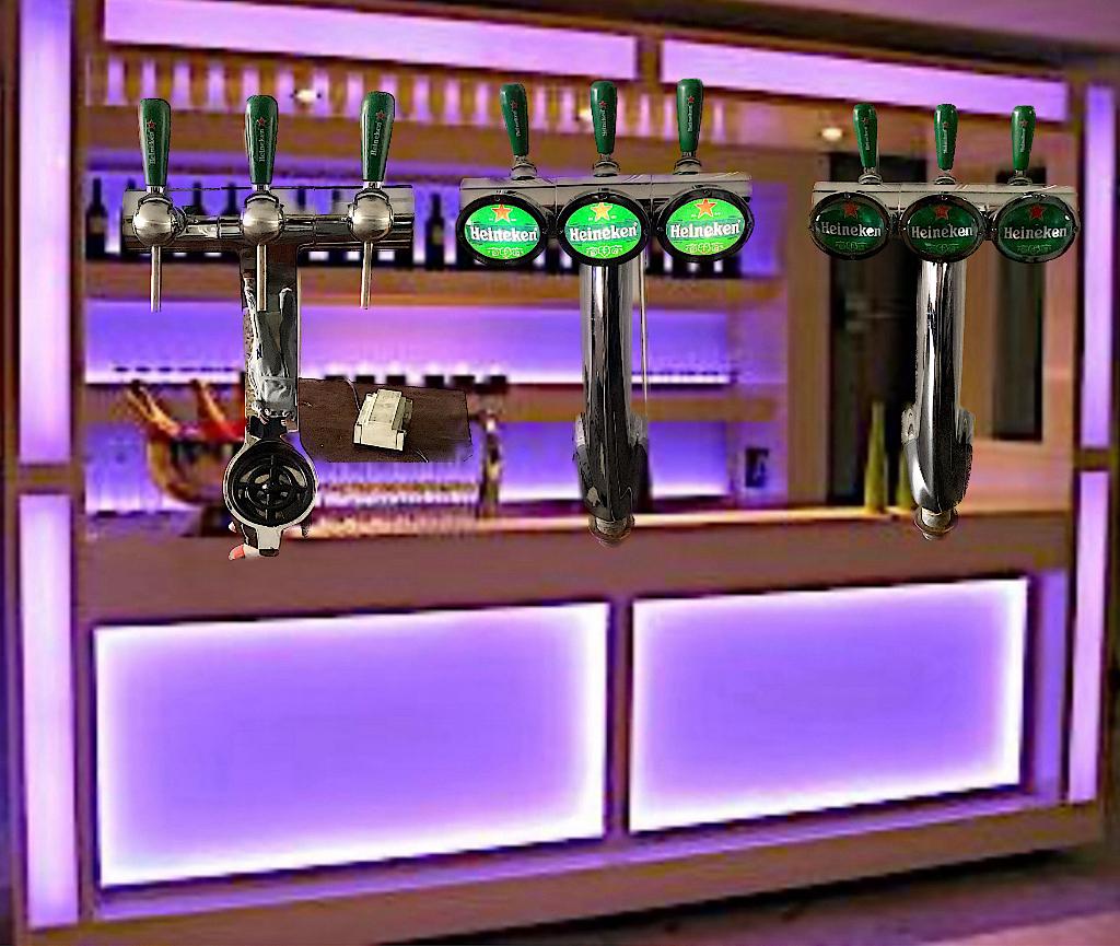 Mancave cafe Heineken tapkraan tapzuil 3 kranen 3 lenzen, Huis en Inrichting, Barren, Zo goed als nieuw, Ophalen of Verzenden