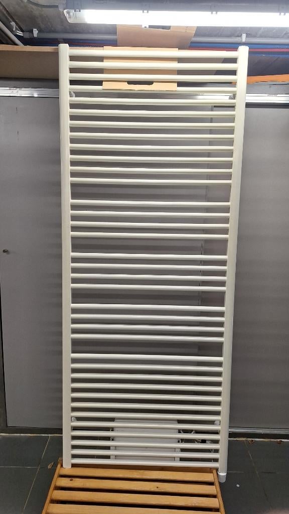 Radson Radiateur Sèche serviettes électrique FLORES E T, Enlèvement, Utilisé, Blanc, Porte-serviettes
