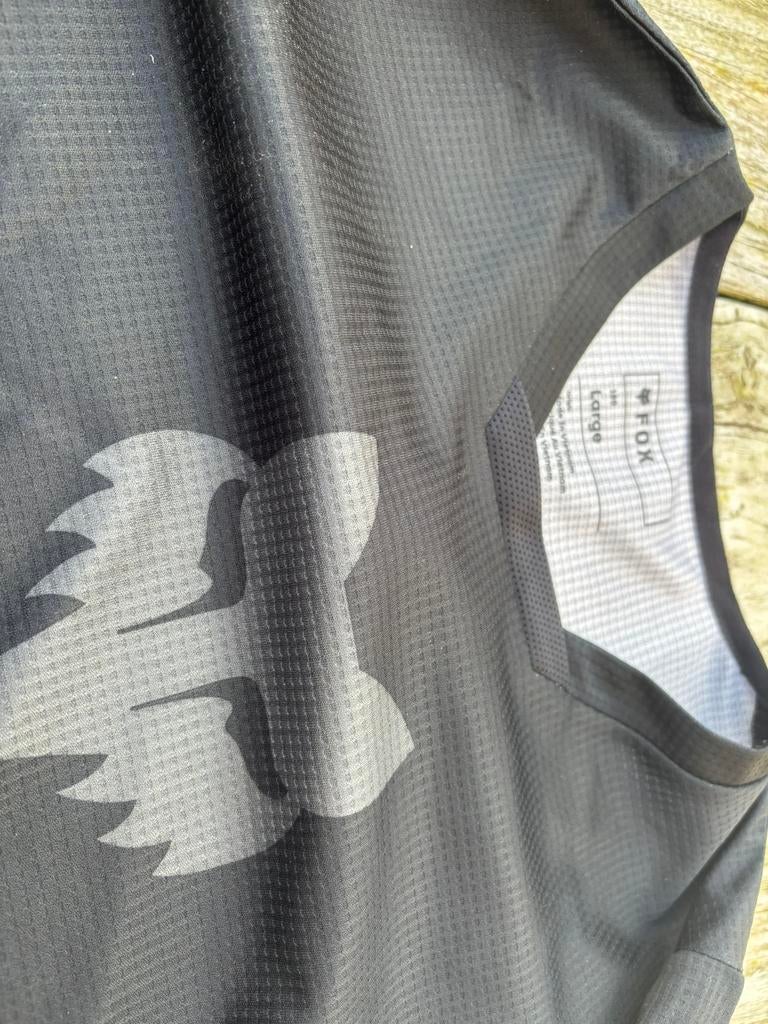 Fox 180 blackout cross kledij, Ophalen