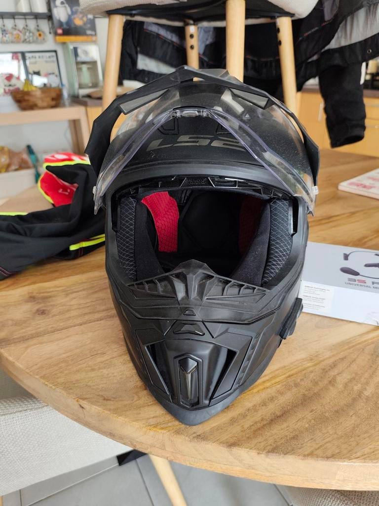 Motor helm met intercom, Ophalen