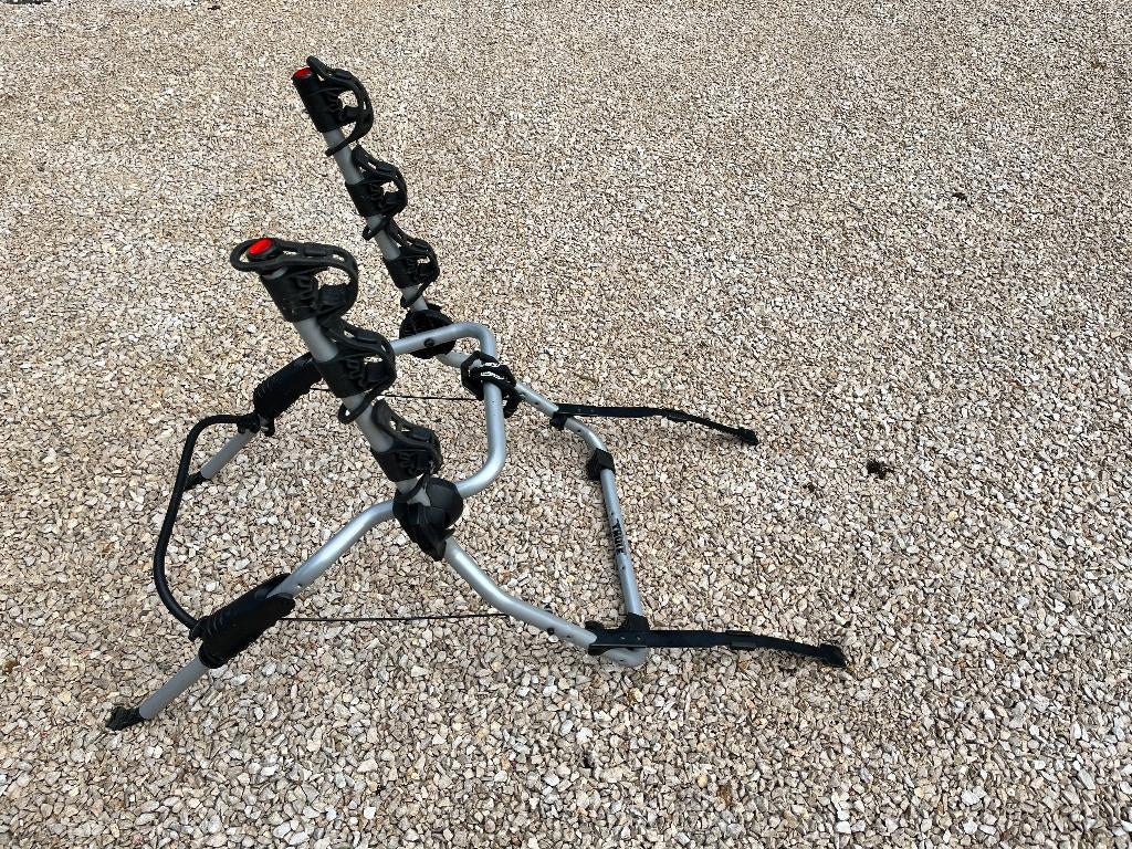 Thule ClipOn - Fietsendrager koffer - 3 Fietsen, 3 fietsen of meer, Brede banden, Zo goed als nieuw, Achterklepdrager