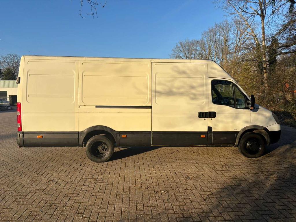 Véhicule commercial quotidien Iveco, Autos, Camionnettes & Utilitaires, Achat, Entreprise, Iveco, Boîte manuelle