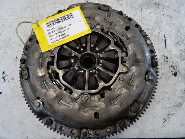 VLIEGWIEL Audi A3 Limousine (8VS / 8VM) (04L105273), Auto-onderdelen, Motor en Toebehoren, Audi, Gebruikt