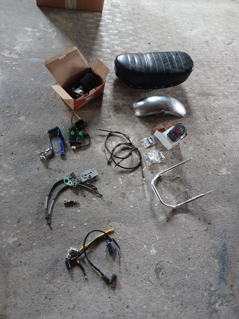 Lot dax onderdelen, Vélos & Vélomoteurs, Enlèvement, Réservoir