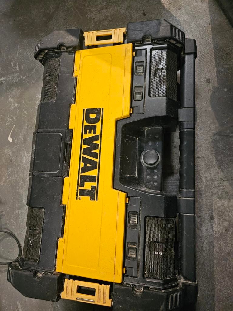 Dewalt radio, Ophalen, Gebruikt