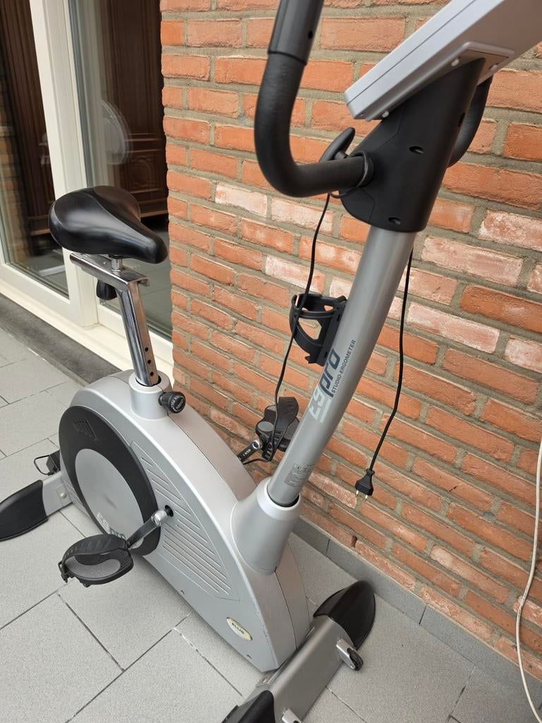 Hometrainer fiets, Sport en Fitness, Ophalen, Gebruikt, Metaal, Hometrainer