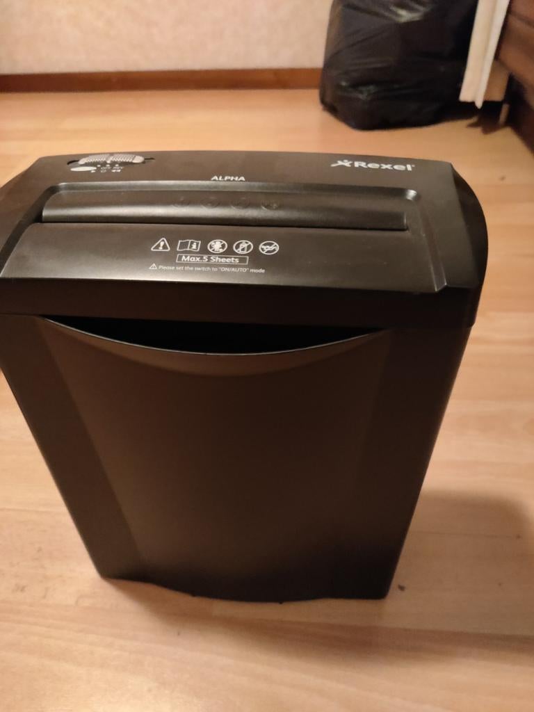 Déchiqueteuse de papier, Enlèvement