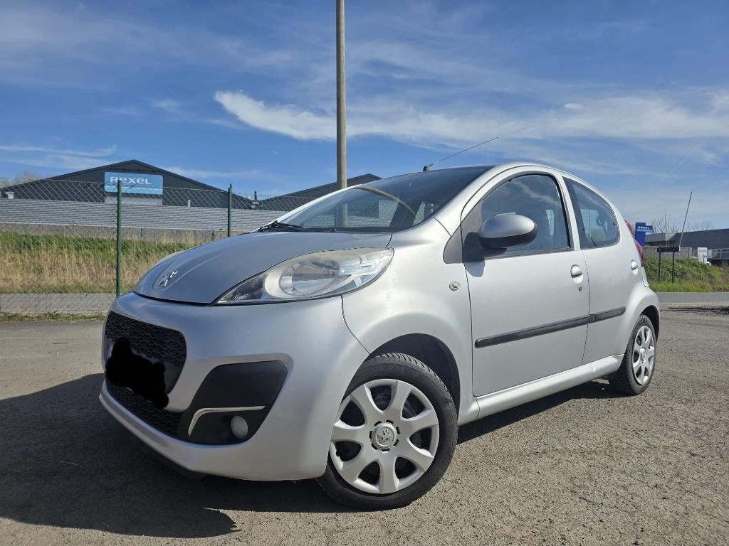 Peugeot 107 1.0i/FACELIFT 2012/135 000KM+CAR-PASS/KEURING OK, Auto's, Peugeot, 1190 kg, Euro 5, Stof, 50 kW