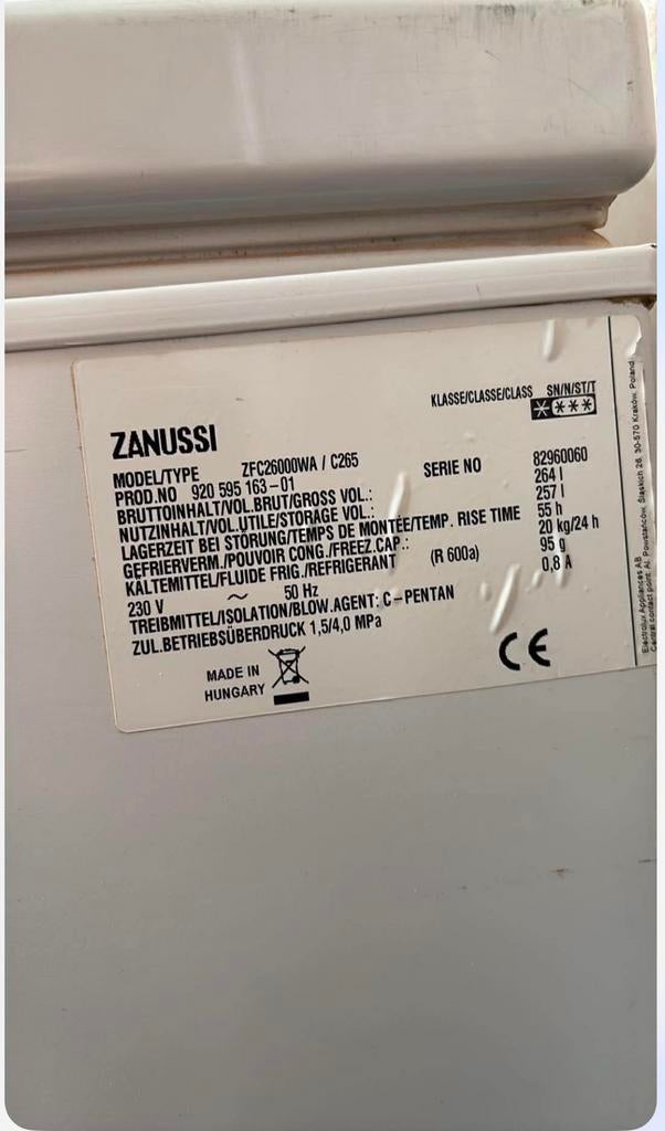 Diepvriez, Elektronische apparatuur, Vriezers en Diepvrieskisten, Vrieskist, Zo goed als nieuw, Energieklasse A of zuiniger, Ophalen