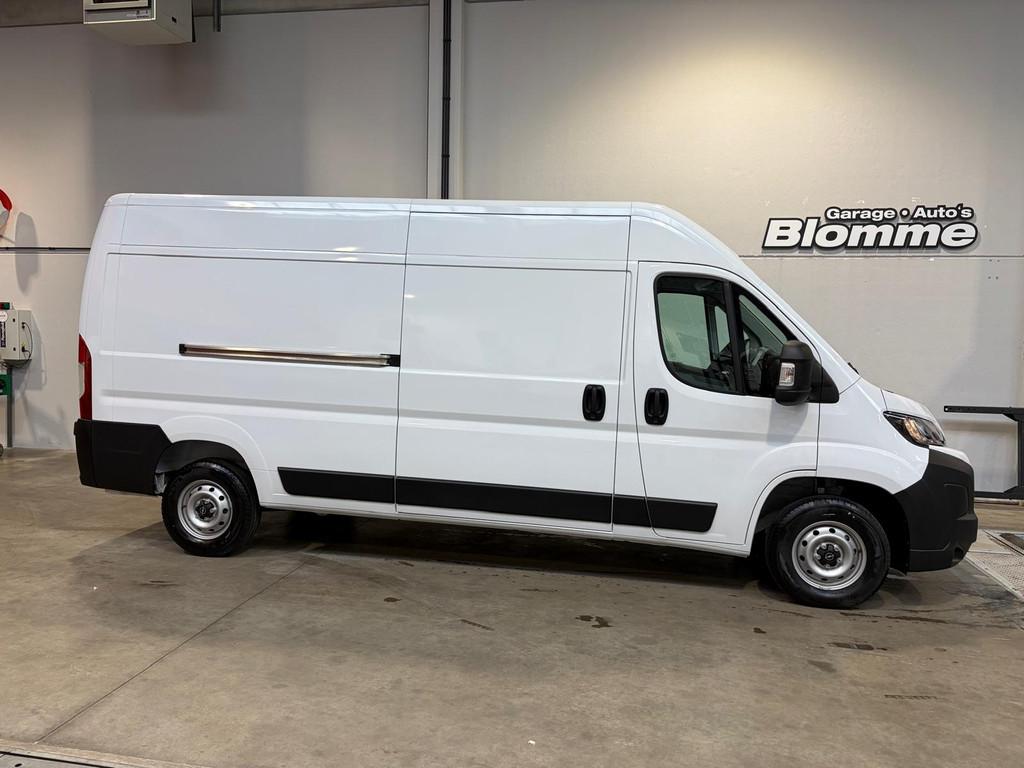 Opel Movano 2.2D 140 S&S L3H2 3.5t (bj 2025), Auto's, Bestelwagens en Lichte vracht, Voorwielaandrijving, Stof, Gebruikt, 4 cilinders
