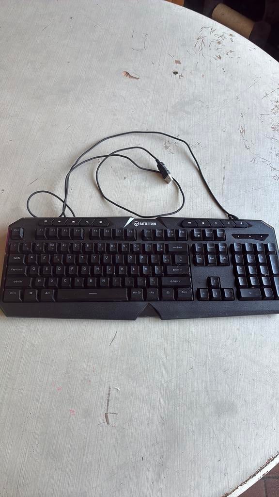 Gaming toetsenbord met led battletron, Ophalen, Gaming toetsenbord, Zo goed als nieuw, Qwerty