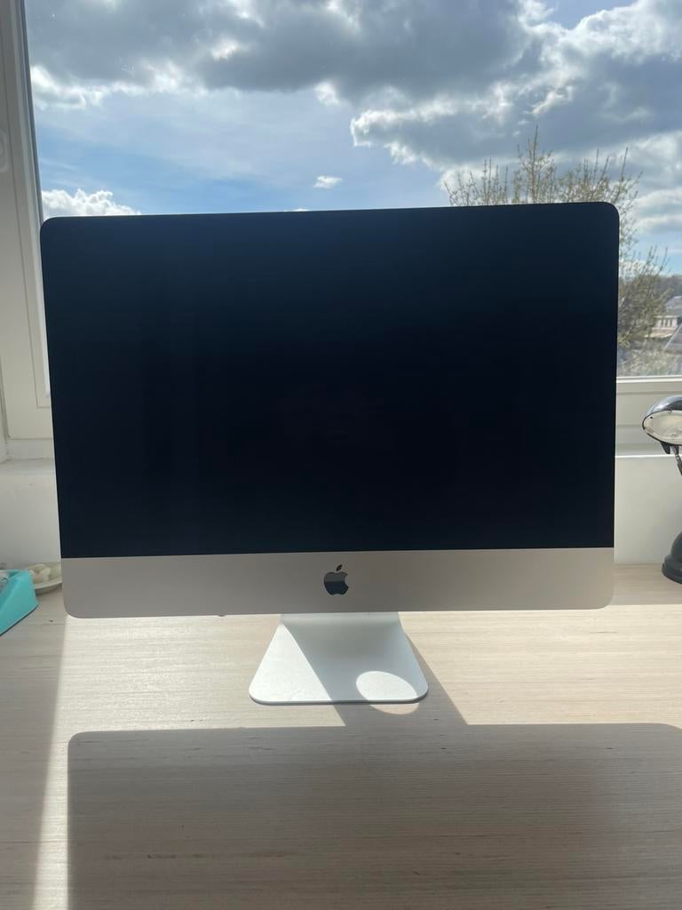 Apple iMac 21.5" (Late 2015) | SSD | macOS Monterey, Informatique & Logiciels, Apple Desktops, iMac, SSD, 8 GB, Enlèvement