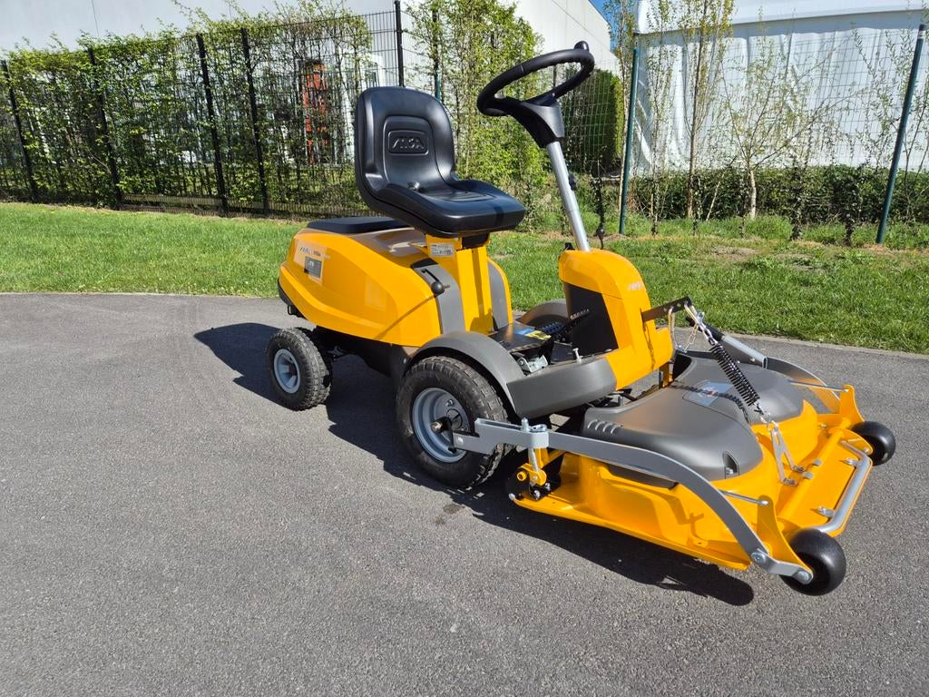 STIGA Villa 15hst frontmaaier NIEUW met fabrieksgarantie, Enlèvement ou Envoi
