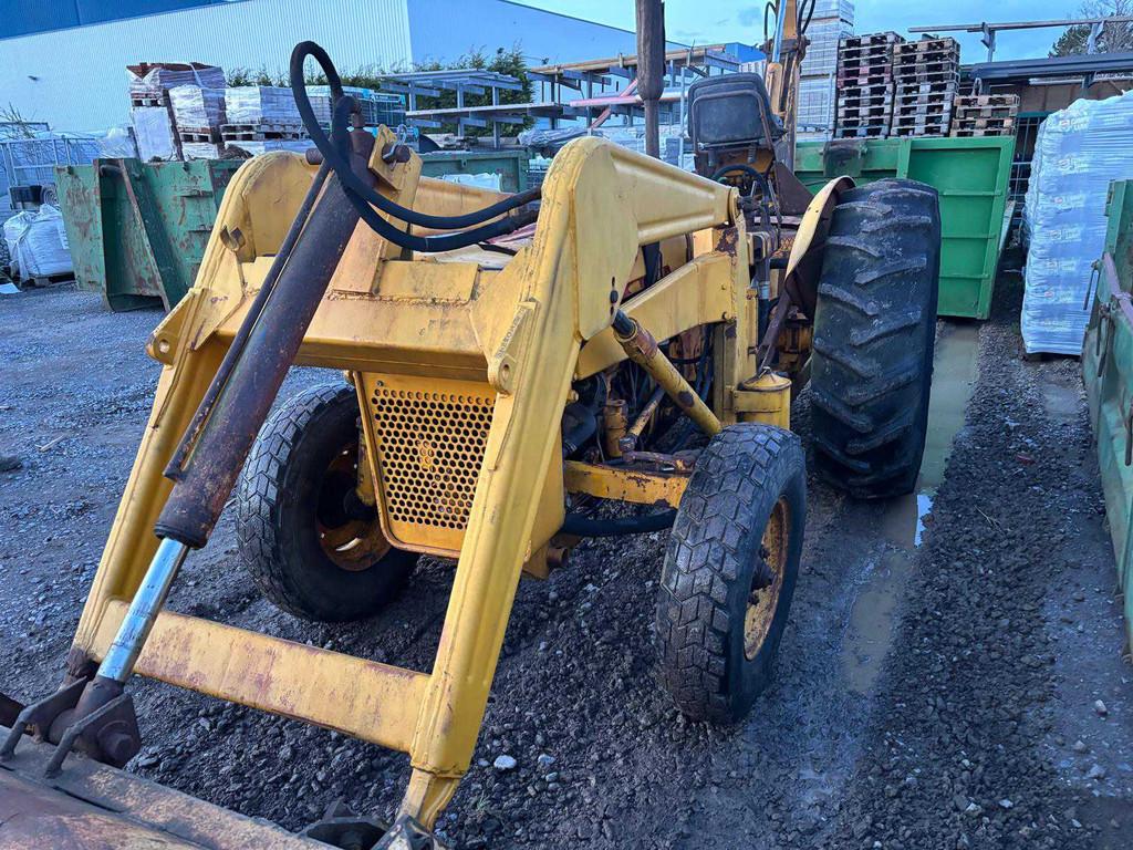 Tracteur utilitaire Massey Ferguson, Utilisé, Massey Ferguson