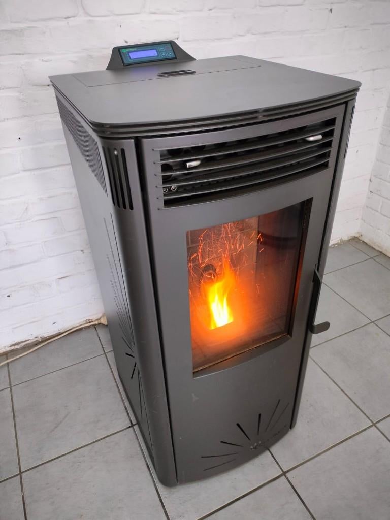 pelletkachel 9kw topstaat, Ophalen, Gebruikt, Pelletkachel, Vrijstaand