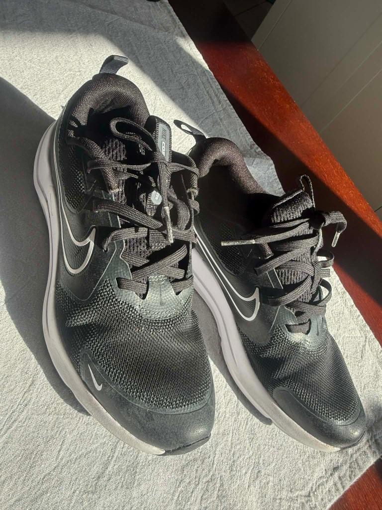 Nike, Enlèvement ou Envoi, Comme neuf